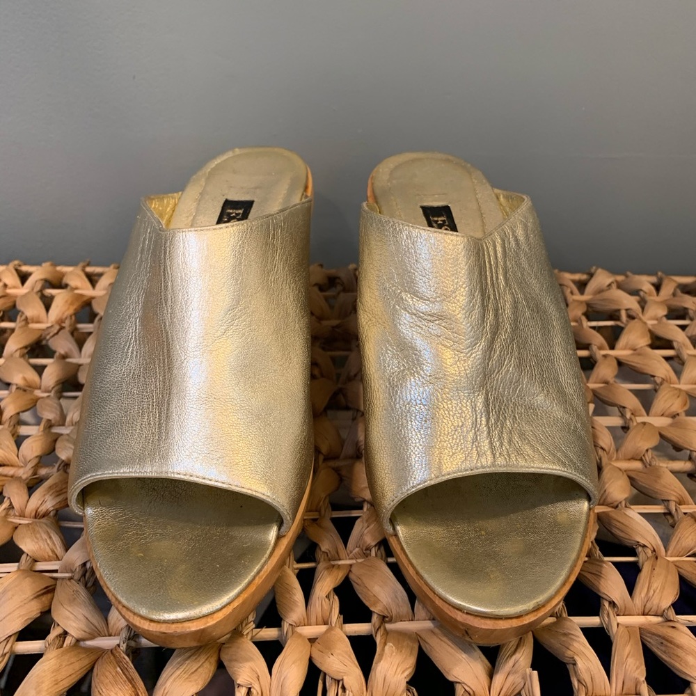 ESCADA wood and gold leather mules / clogs